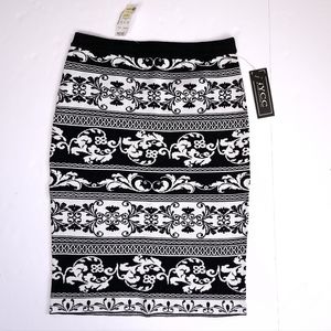 NYCC New York Clothing Company Black White Knit Stretch Skirt Womens Small